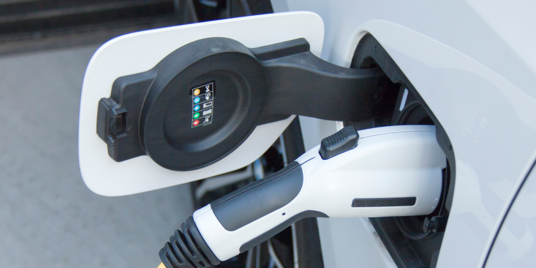 グループで25年以上の豊富な実績！EV・PHEV充電設備 施工実績200件以上
